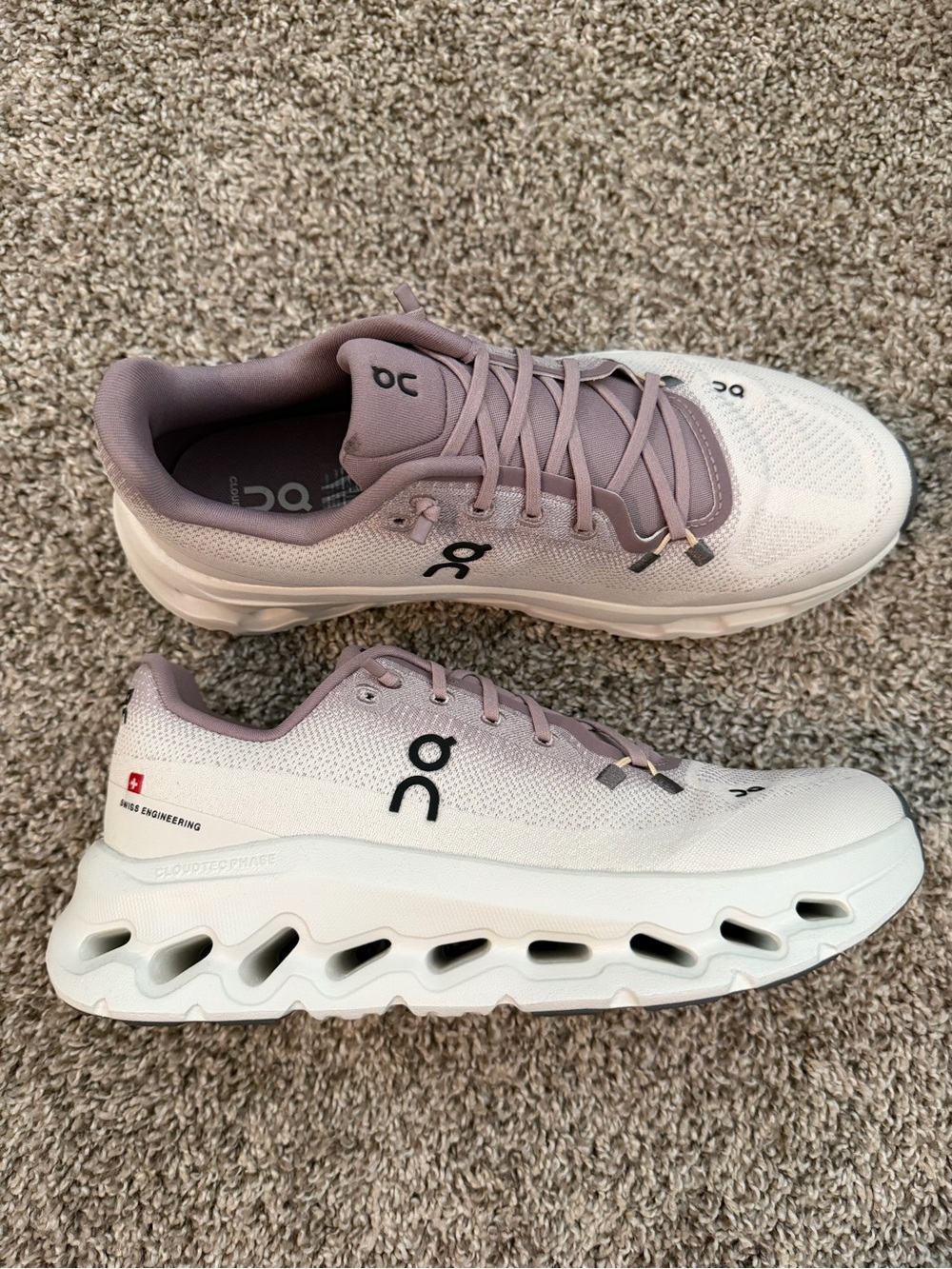 ON Women’s Cloudtilt Shoes - Picture 2 of 6